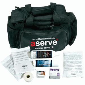 Lille klubtaske med indhold